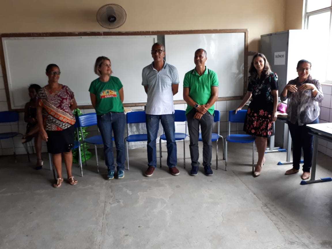 Secretaria de Assistência Social faz entrega de Certificados do Curso de Cabeleireira.
